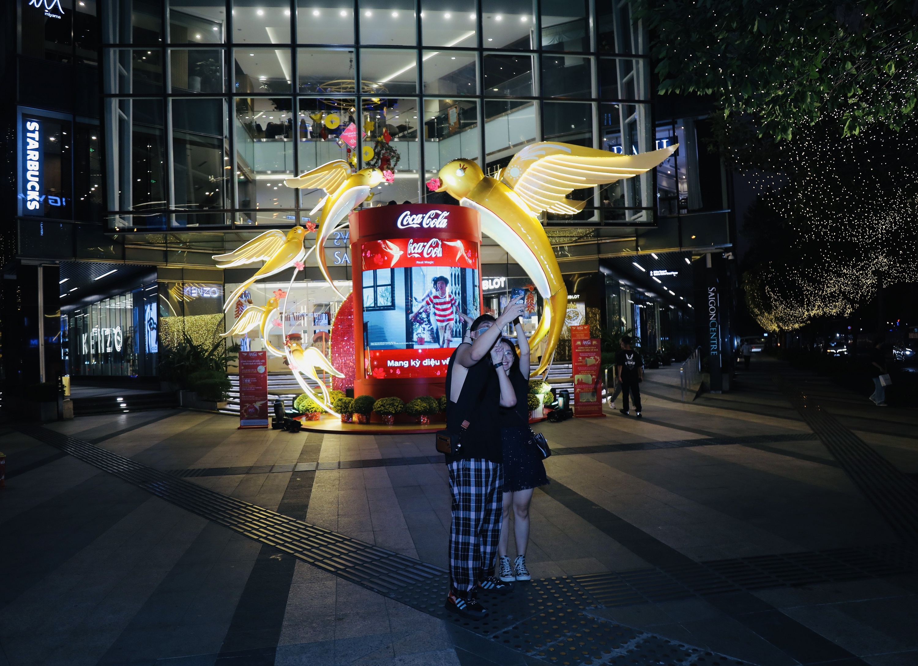 Mang ky dieu ve nha,  doan vien anh 3