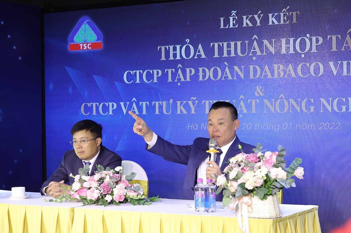 Dabaco hop tac TSC anh 2