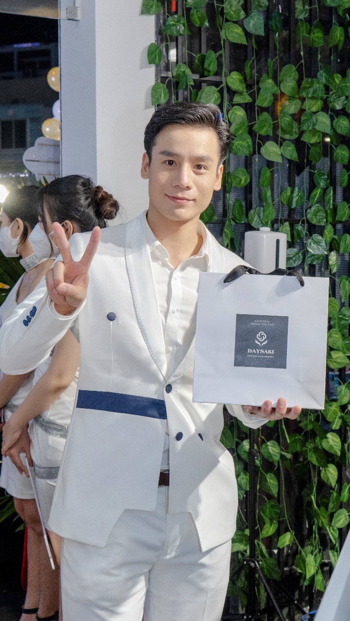 Cao Xuan Tai,  Daysaki Hau Giang anh 9