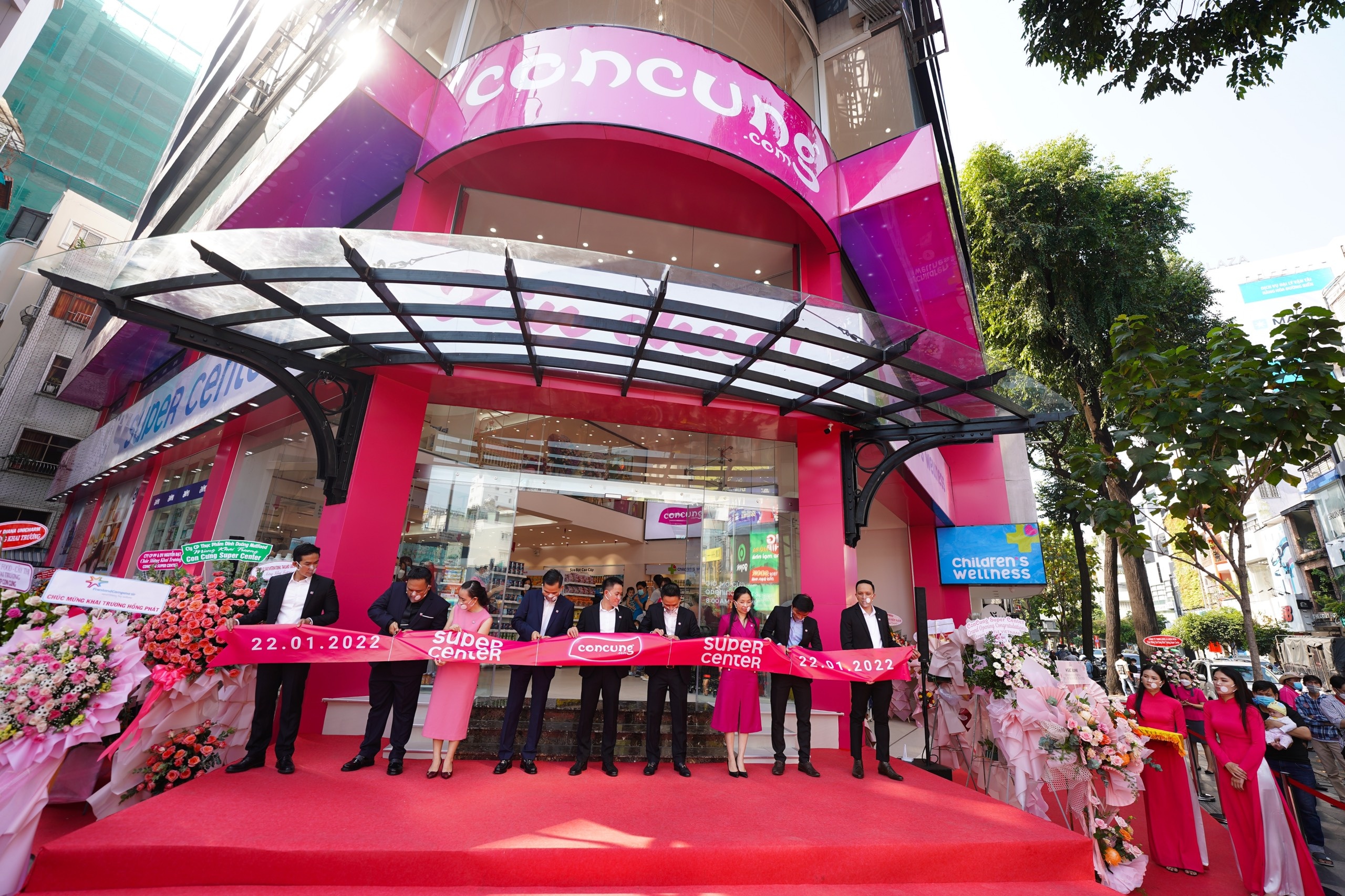 Con Cung tham vong mo 2.000 cua hang tren ca nuoc hinh anh