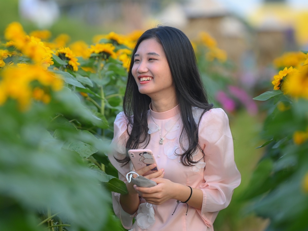 Gioi tre Ha thanh du ngoan duong hoa Home Hanoi Xuan 2022 hinh anh