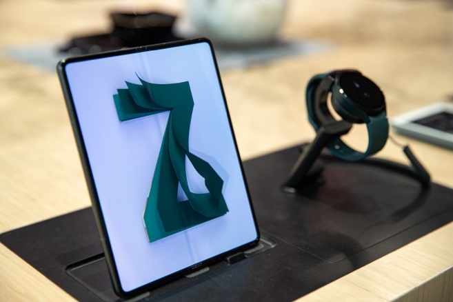 Galaxy A, kỷ lục doanh số ảnh 3 Galaxy A, ky luc doanh so anh 3