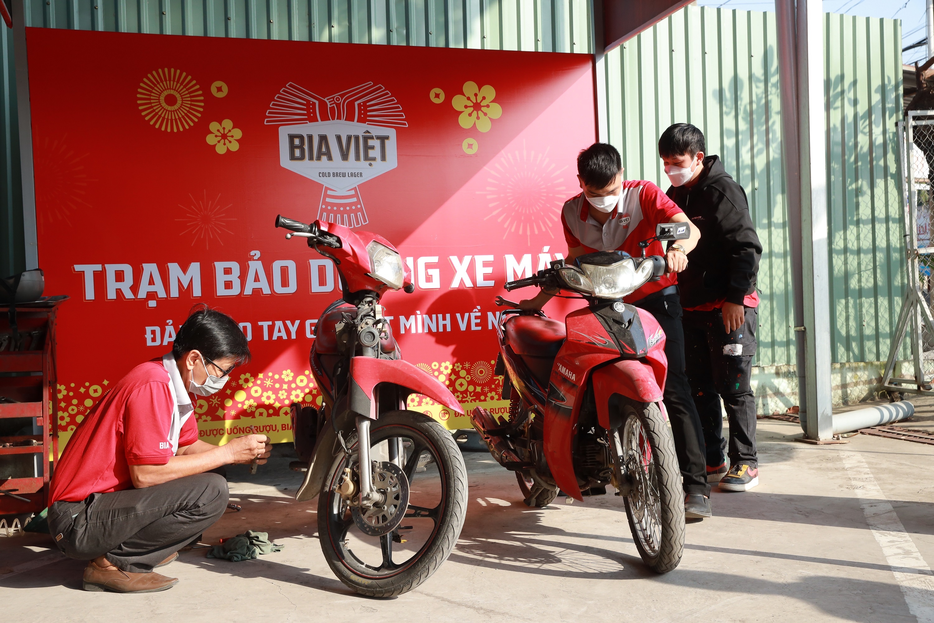 doan vien,  ve que anh 4