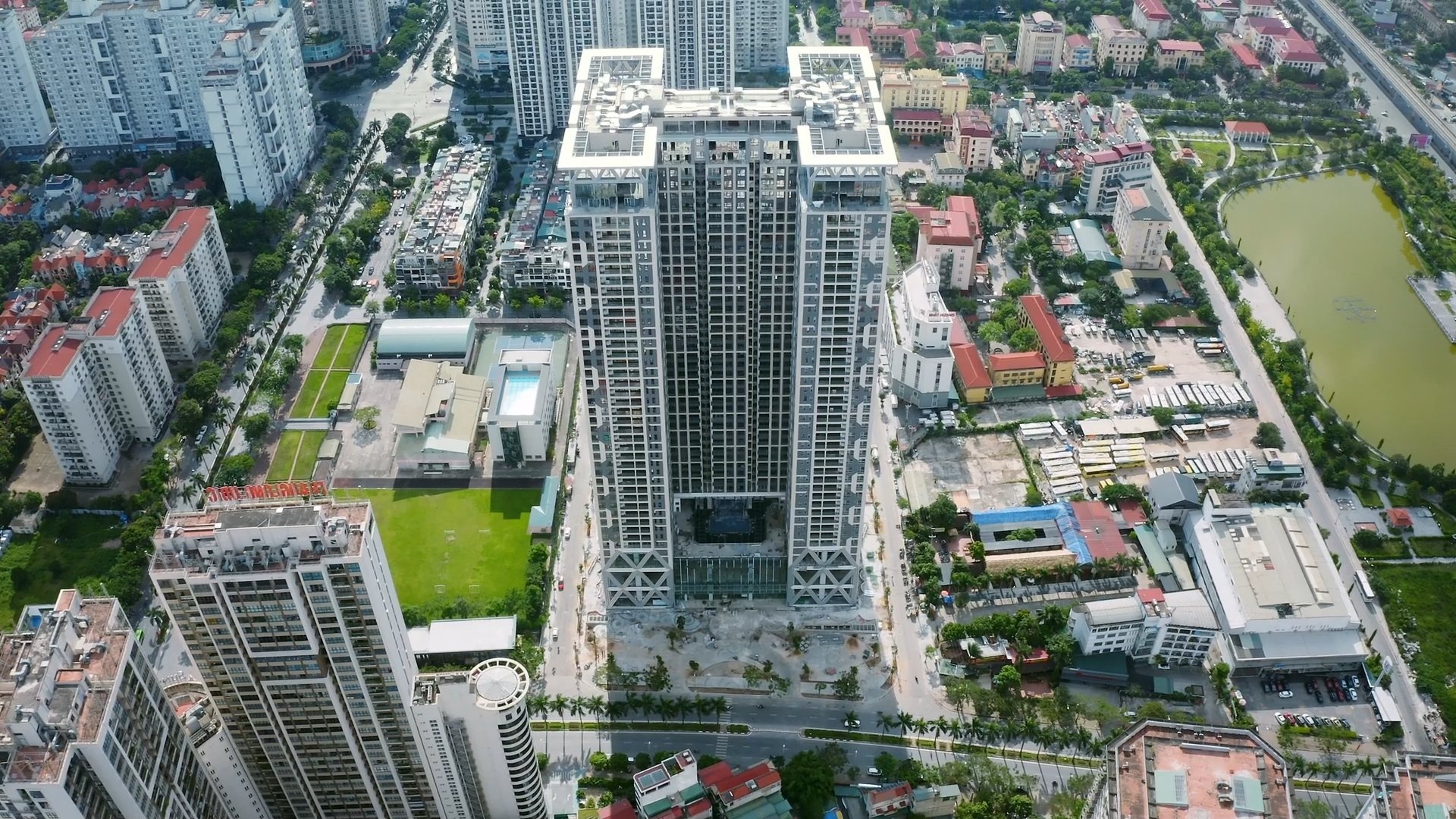 The Zei,  HDMon Holdings anh 2