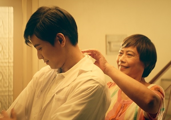 Quan A.P va VinID ra mat MV tri an hau phuong chong dich hinh anh