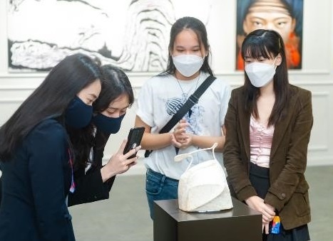 VCCA phoi hop VinUni to chuc workshop 'Tuong lai cua thoi gian' hinh anh