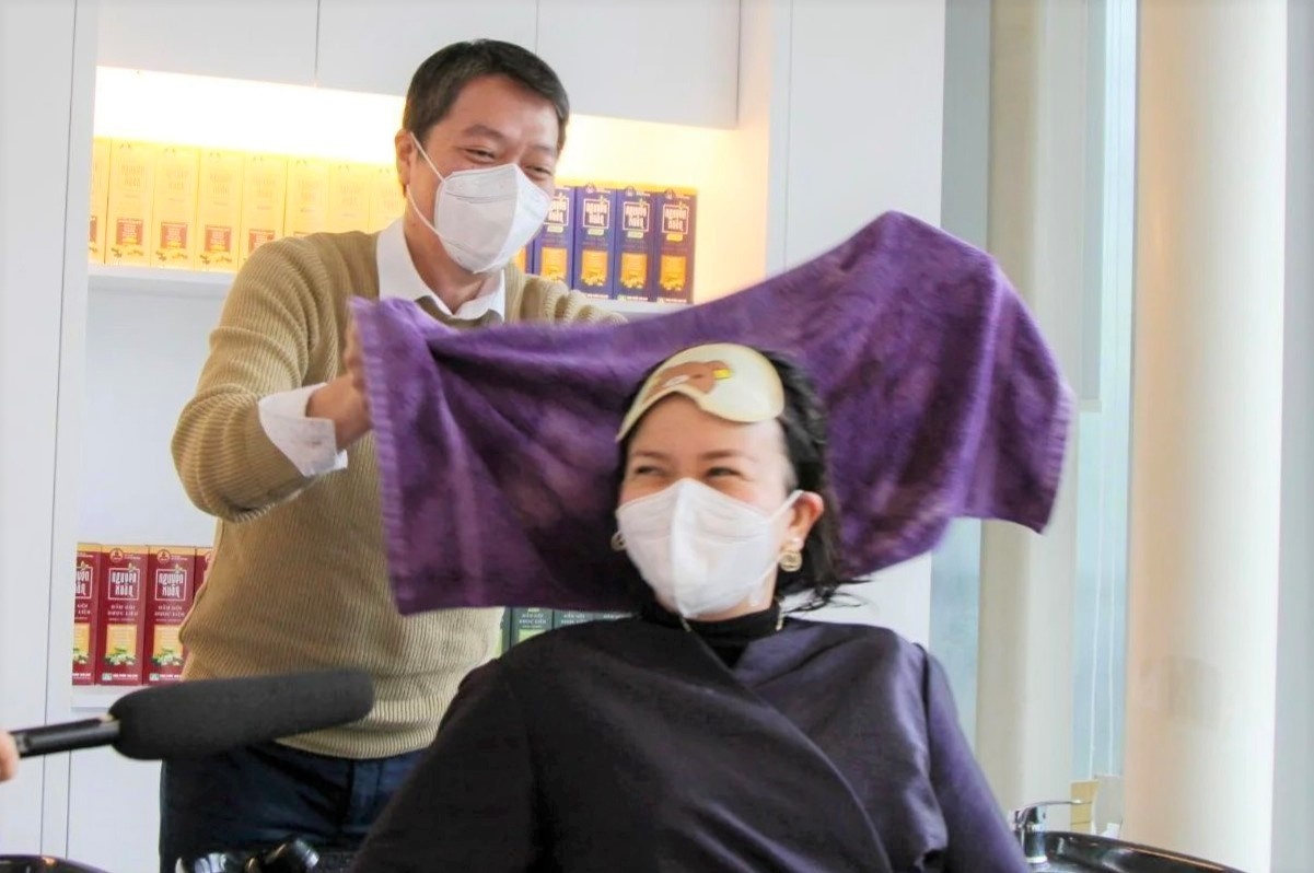 Gan ket tinh than voi thu thach 'Goi dau cho nguoi minh thuong' hinh anh