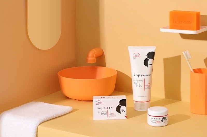 Nguoi tre hao hung san sale Shopee luc giao thua hinh anh