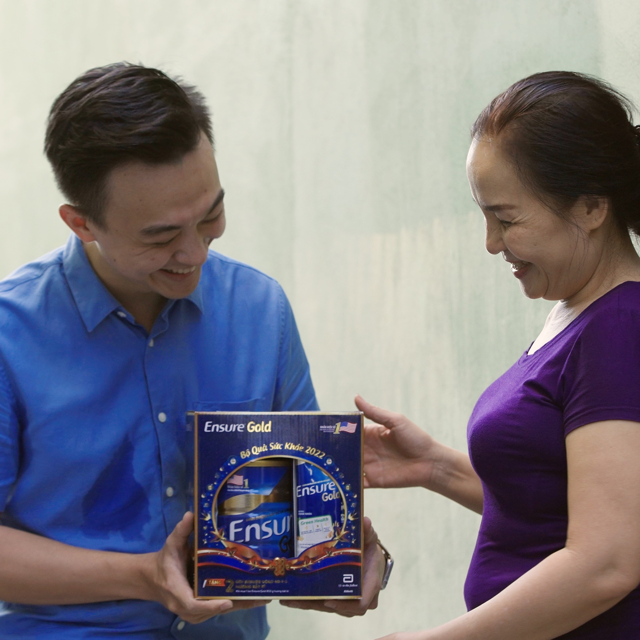 Abbott,  Ensure Gold anh 2