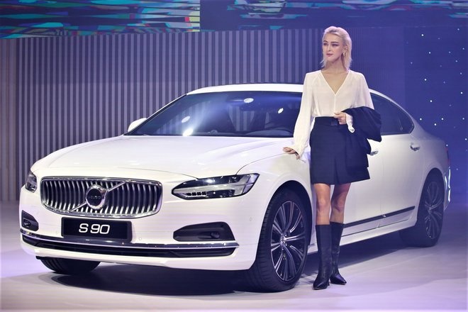 Volvo S90 the he moi - khang dinh ban linh tien phong hinh anh