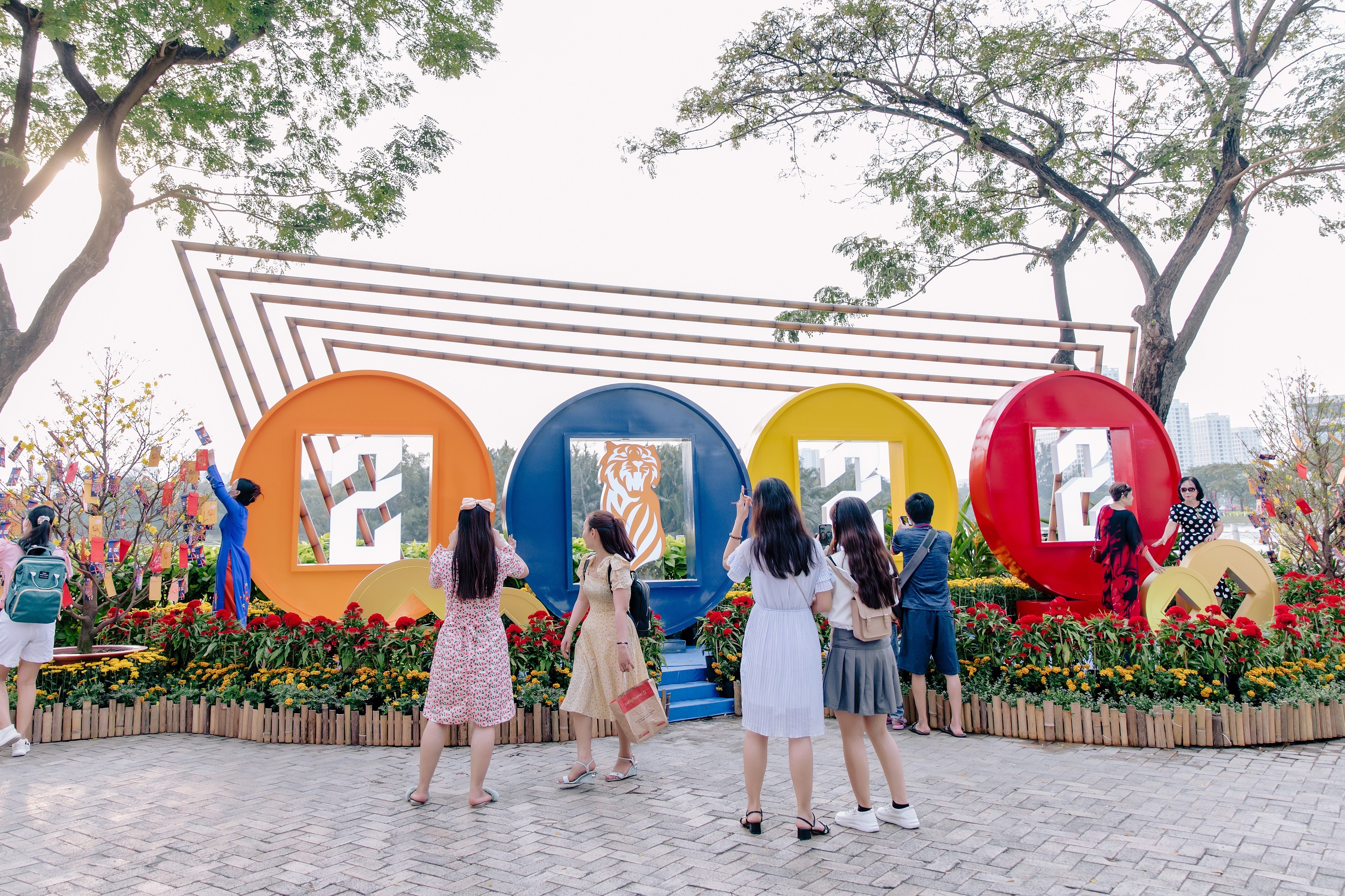 Le hoi hoa xuan Phu My Hung anh 2