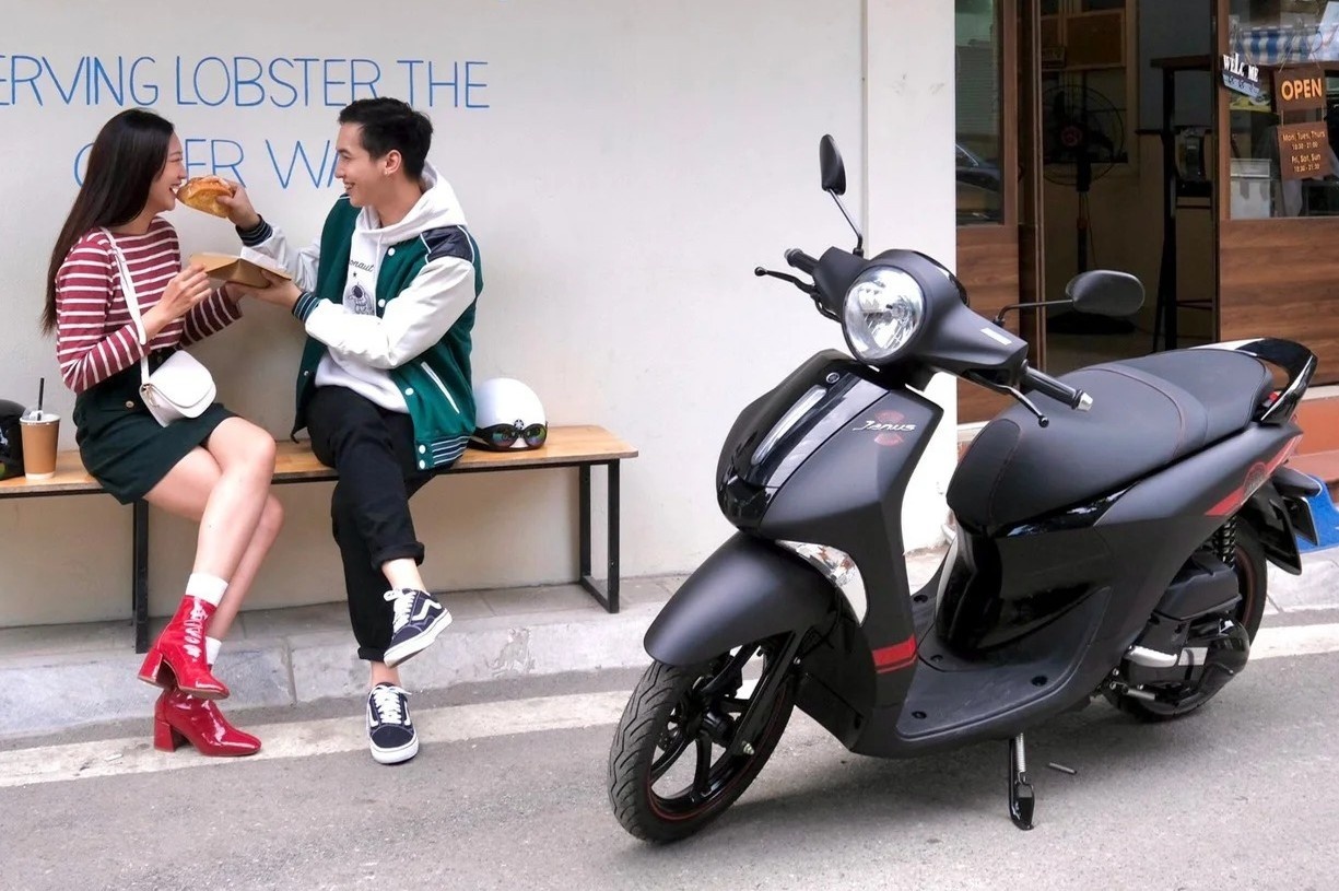 Mua xe may, nhan li xi dau nam tu Yamaha hinh anh