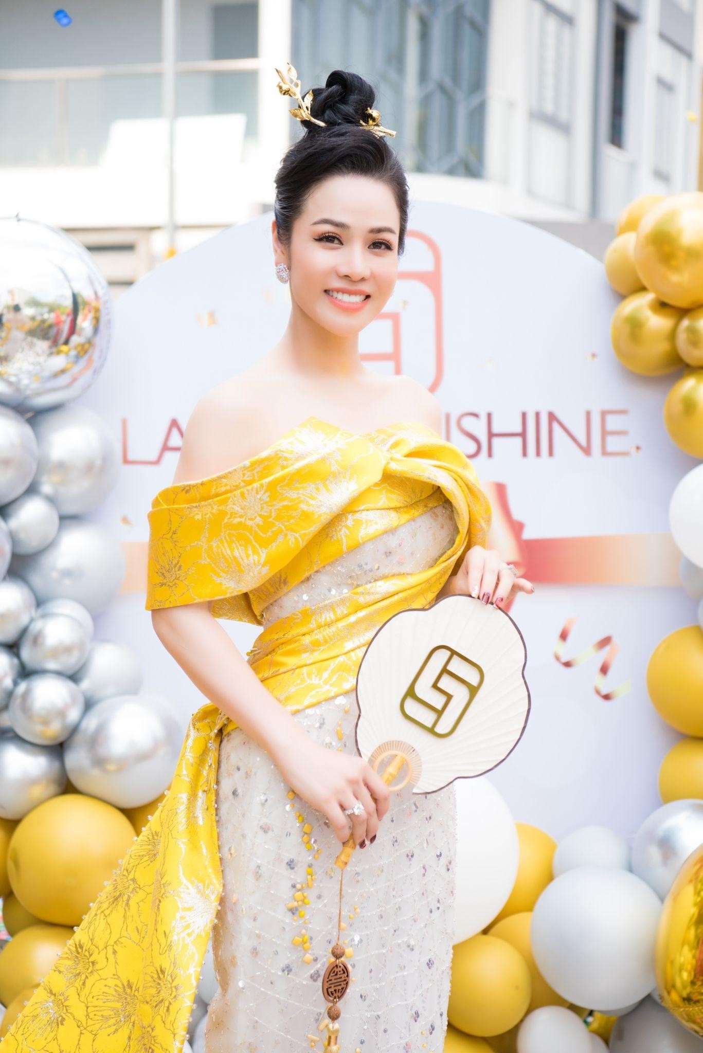 Nhật Kim Anh  ảnh 3 Nhat Kim Anh anh 3