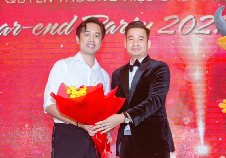 Nhac si Duong Khac Linh ra mat ca khuc moi hinh anh