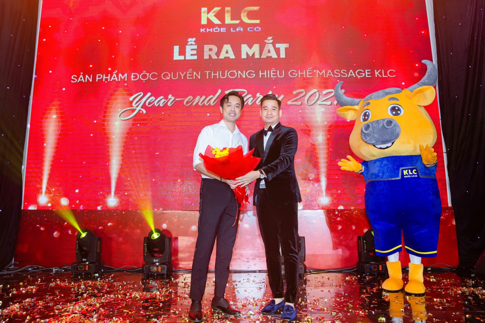 ghe massage KLC,  Duong Khac Linh anh 1