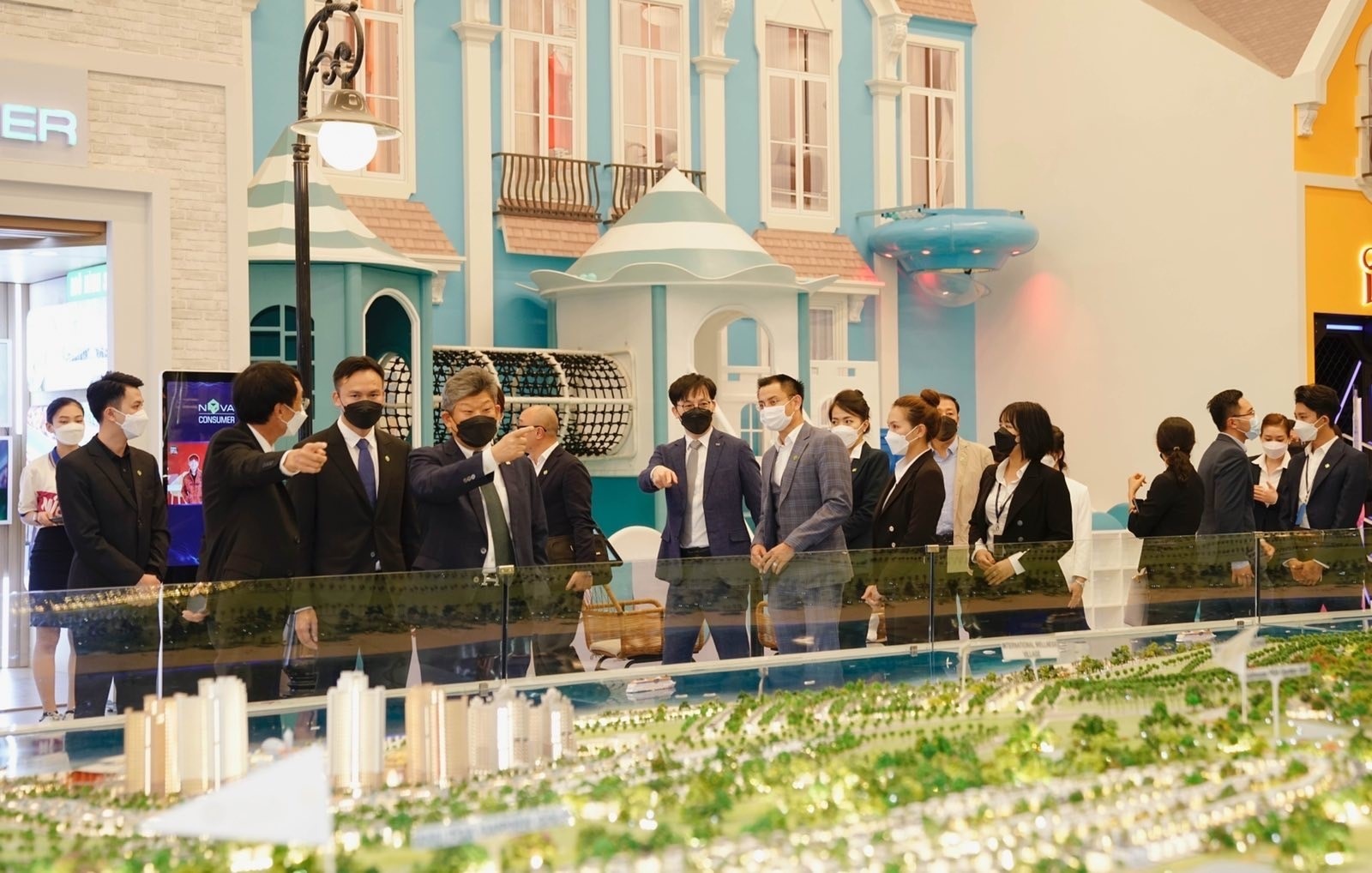 Novaland,  NovaGroup anh 3