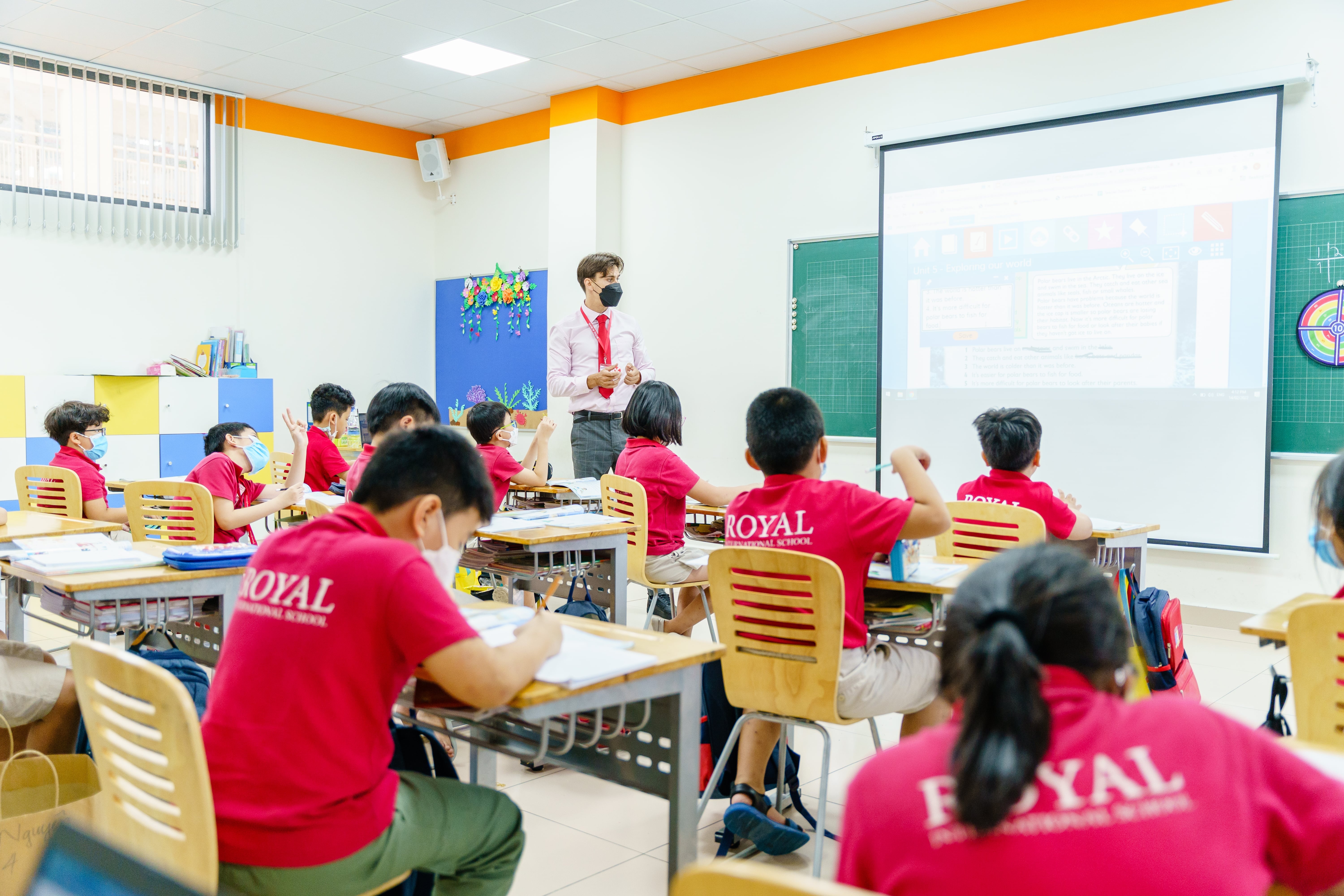 Học sinh trở lại trường ảnh 1 Hoc sinh tro lai truong anh 1