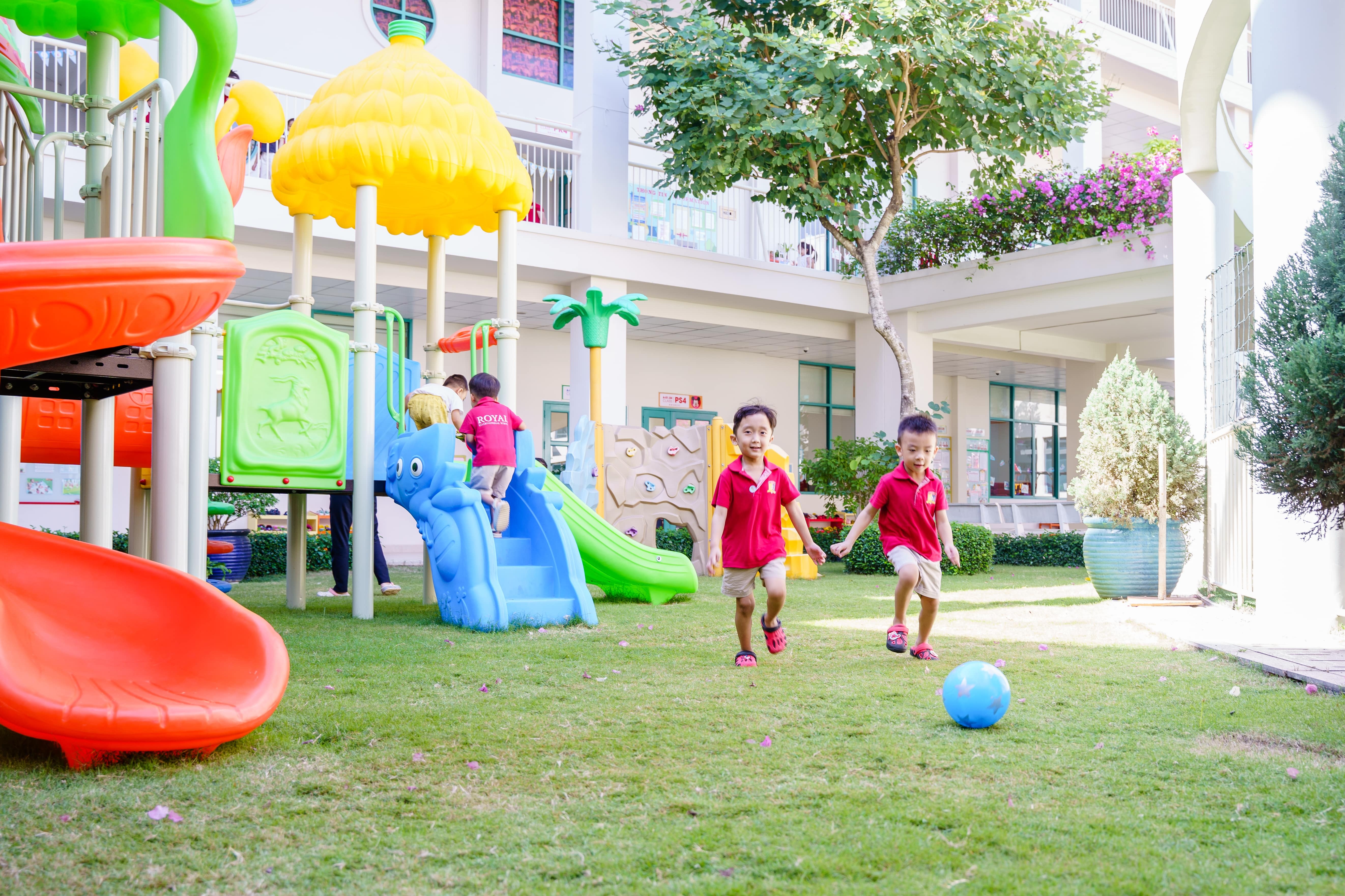 Học sinh trở lại trường ảnh 4 Hoc sinh tro lai truong anh 4