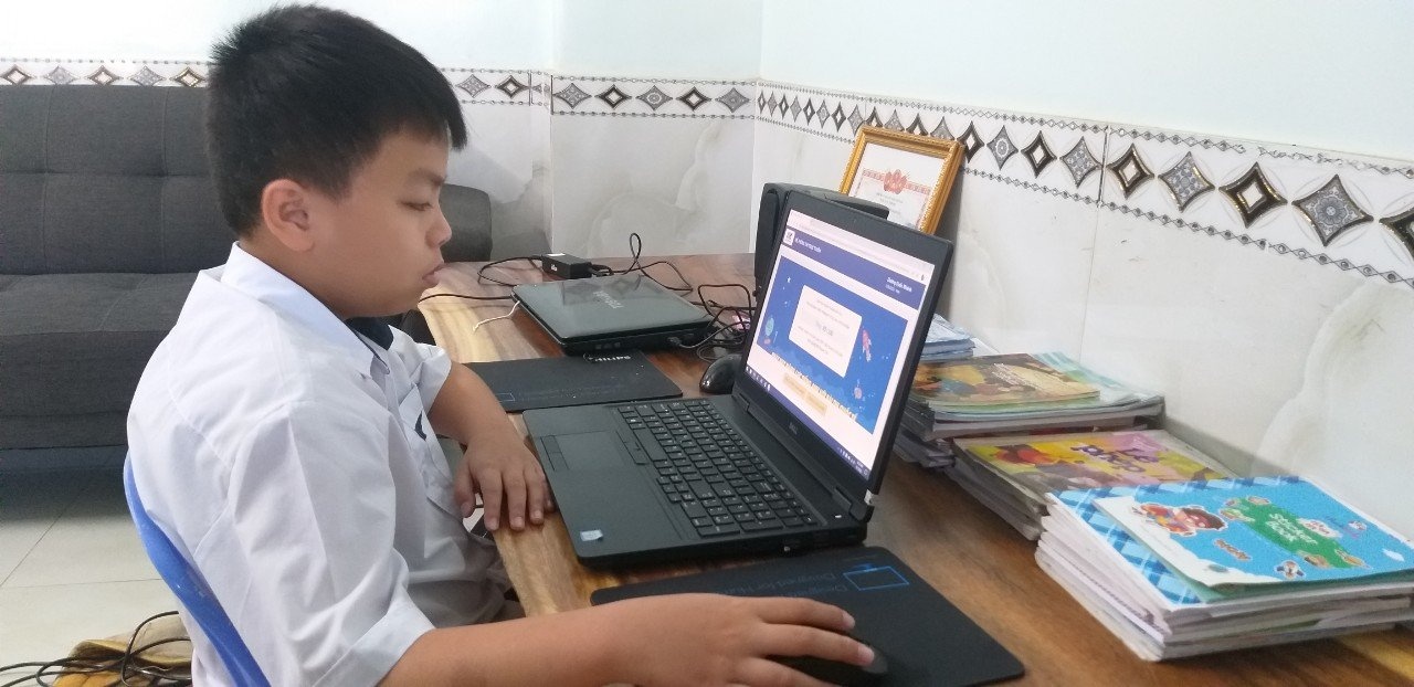 hoc tieng Anh,  IIG Viet Nam anh 2