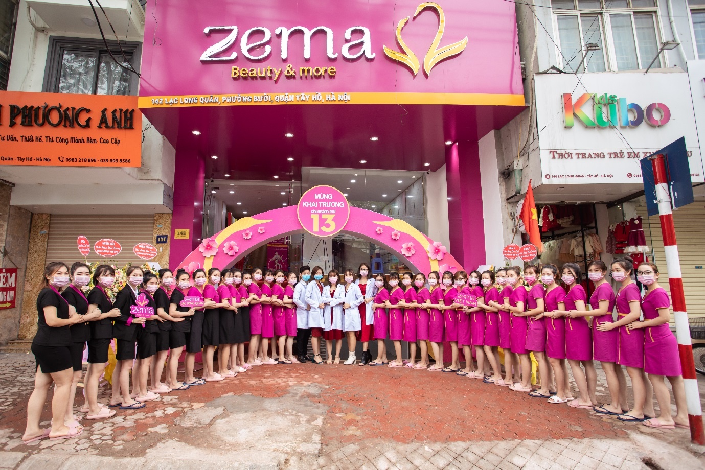 mo chi nhanh moi,  cham soc sac dep anh 1