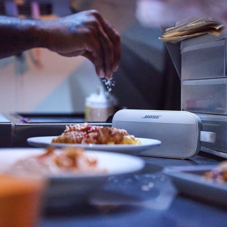 Bose,  Soundlink Flex anh 1