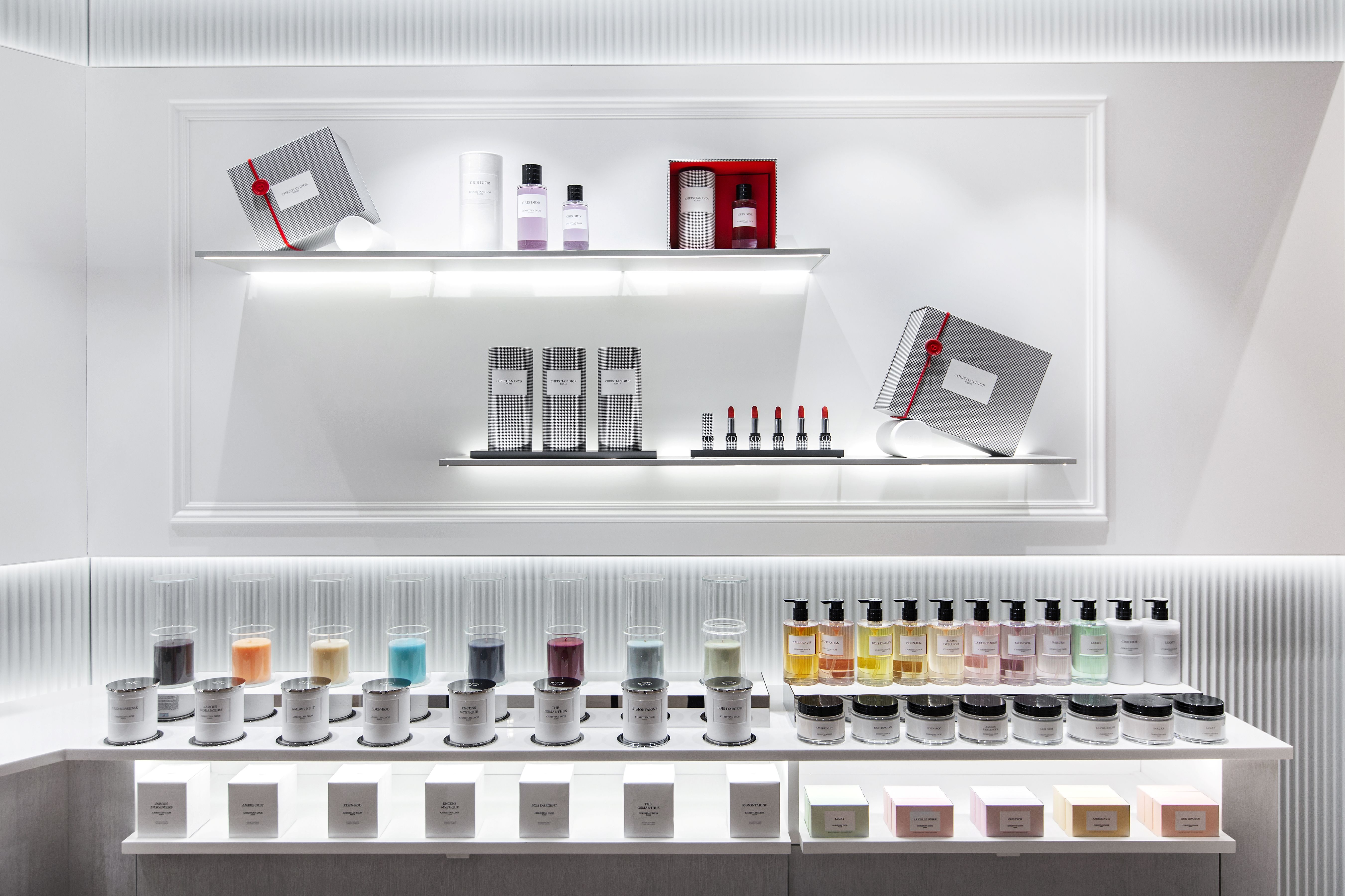 Dior khai truong showroom nuoc hoa cao cap tai TP.HCM hinh anh