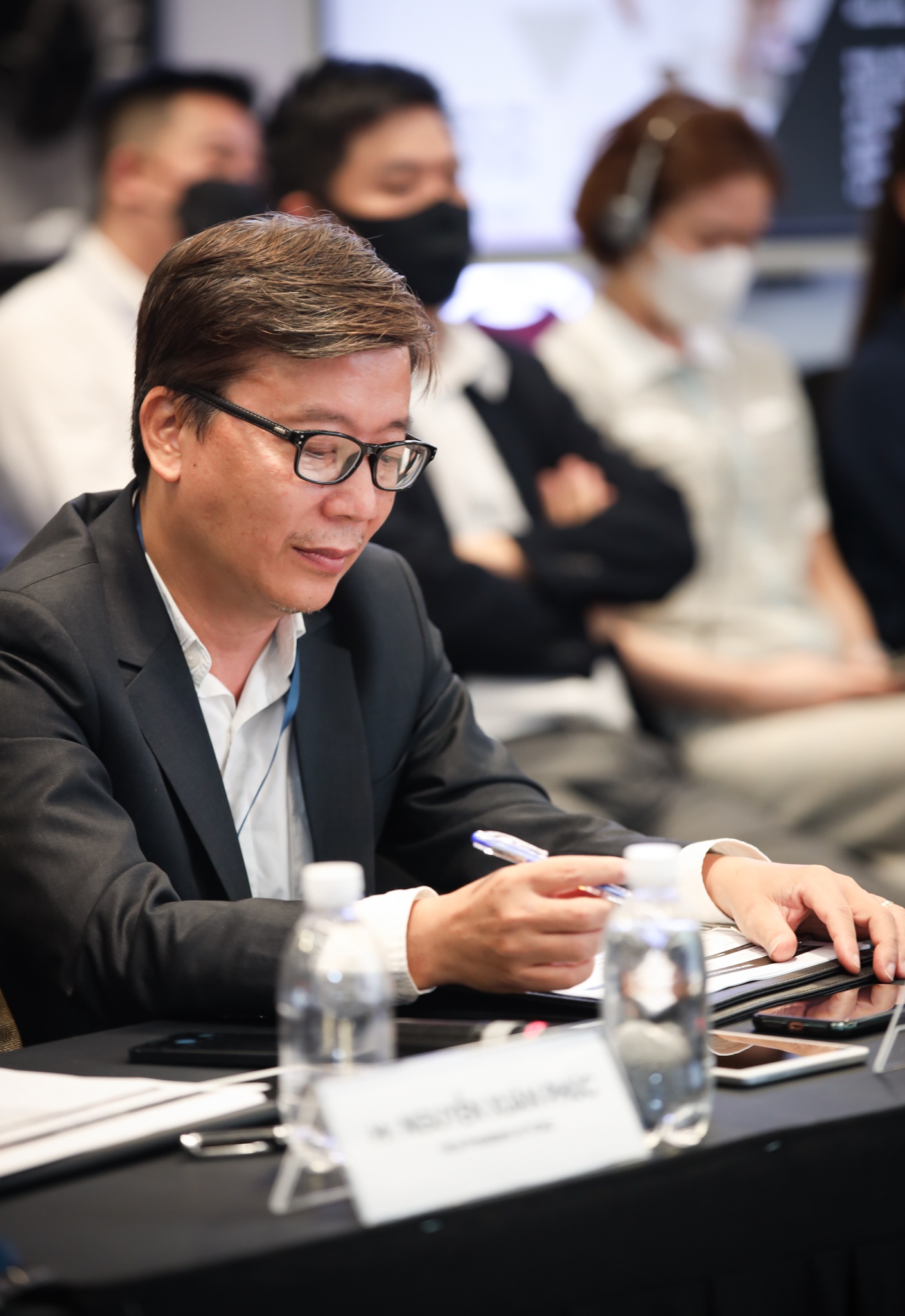 Tu lanh,  ca nhan hoa anh 14