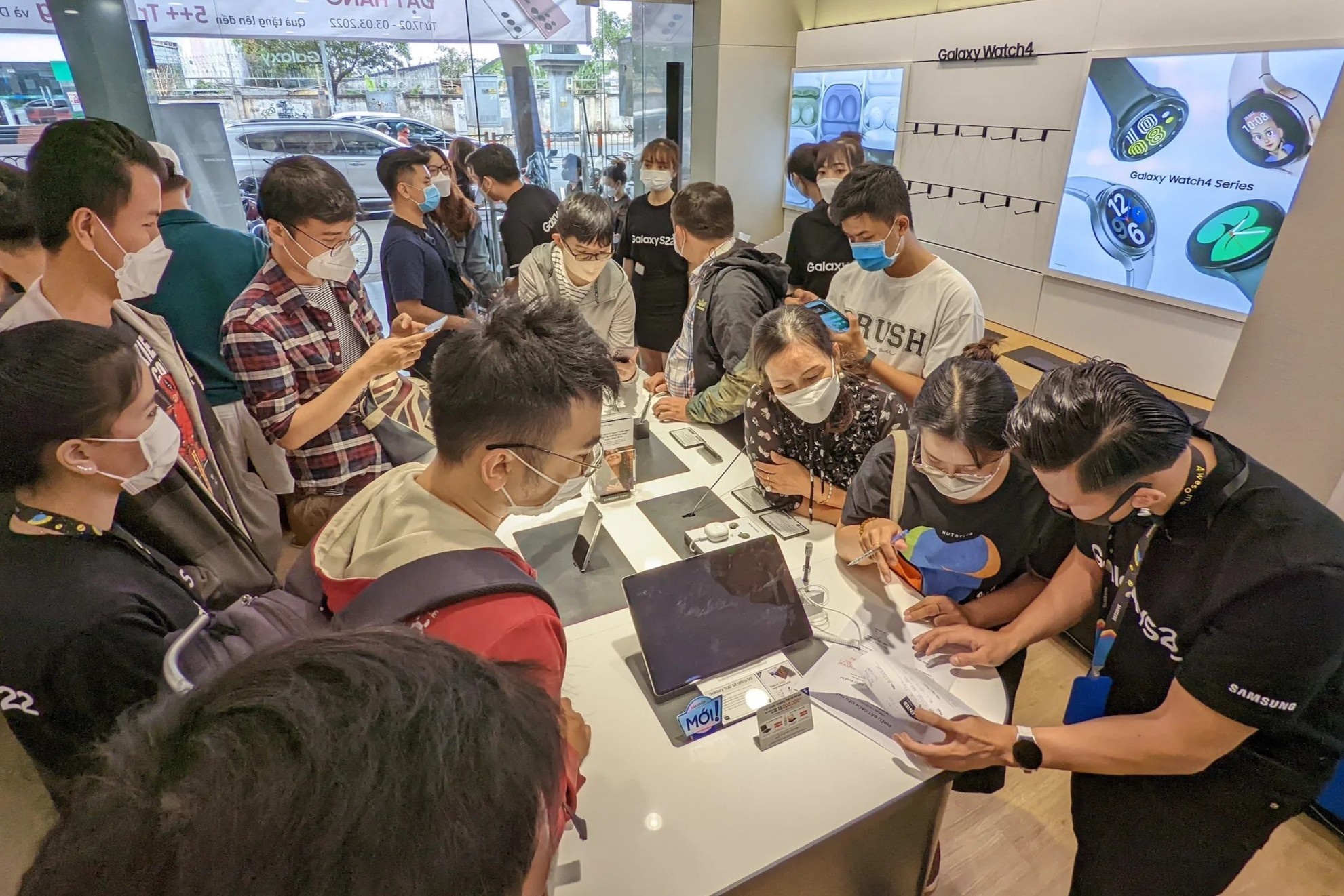 Nhan goi bao hanh Samsung Care+ khi dat mua Galaxy S22 tai SamCenter hinh anh