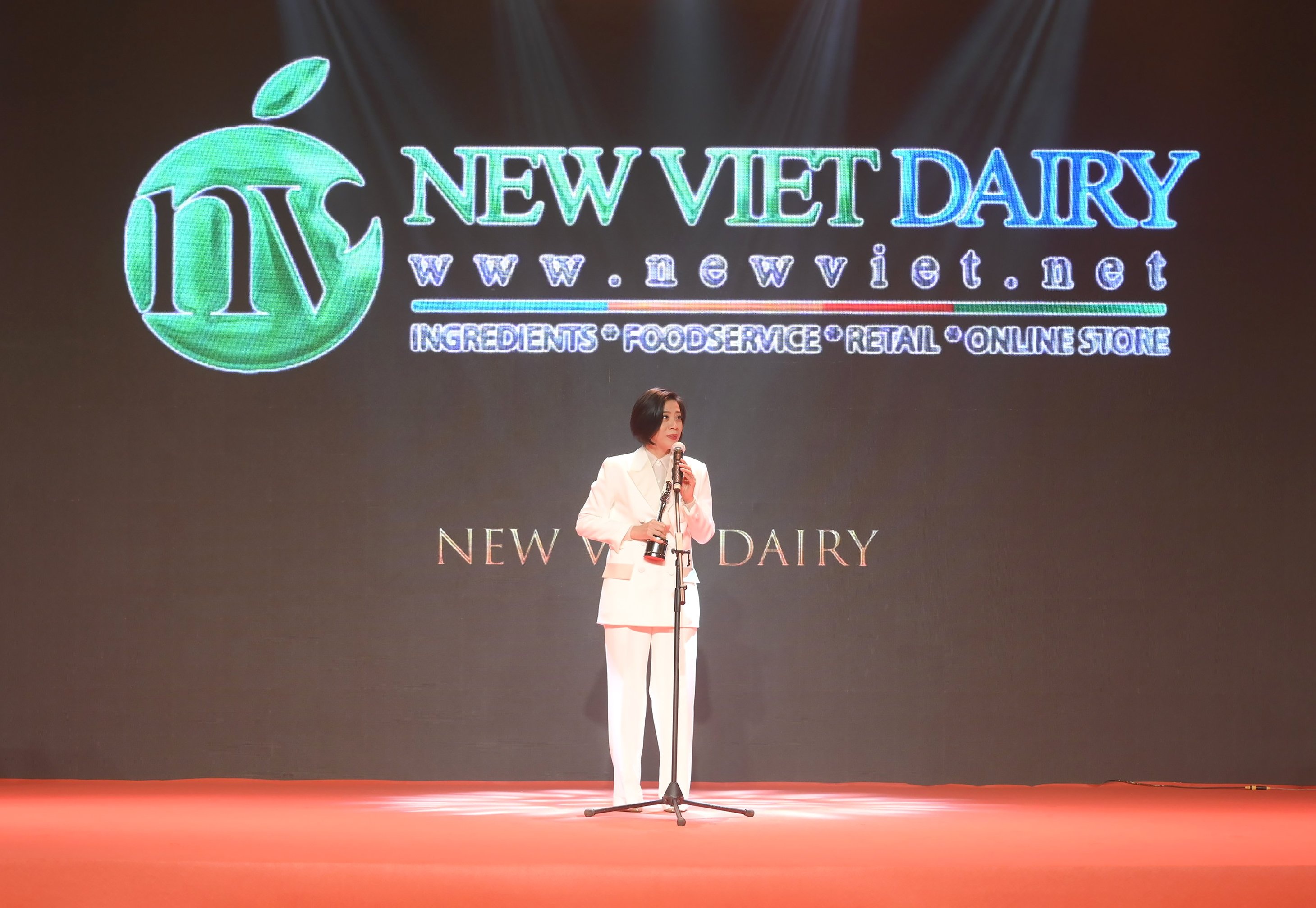 New Viet Dairy nhan giai 'Noi lam viec tot nhat chau A' hinh anh