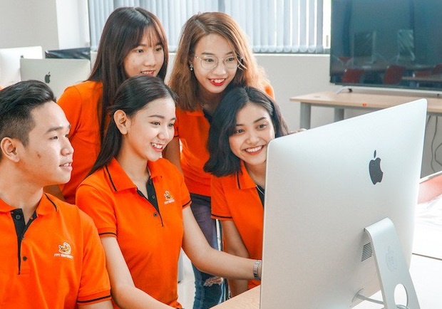 Trang tra cuu xep hang giup si tu danh gia nang luc, chon truong hinh anh