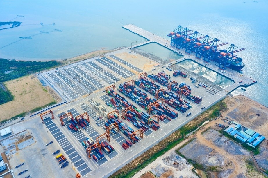 Cang bien Viet Nam chuyen minh theo huong xanh va thong minh hon hinh anh