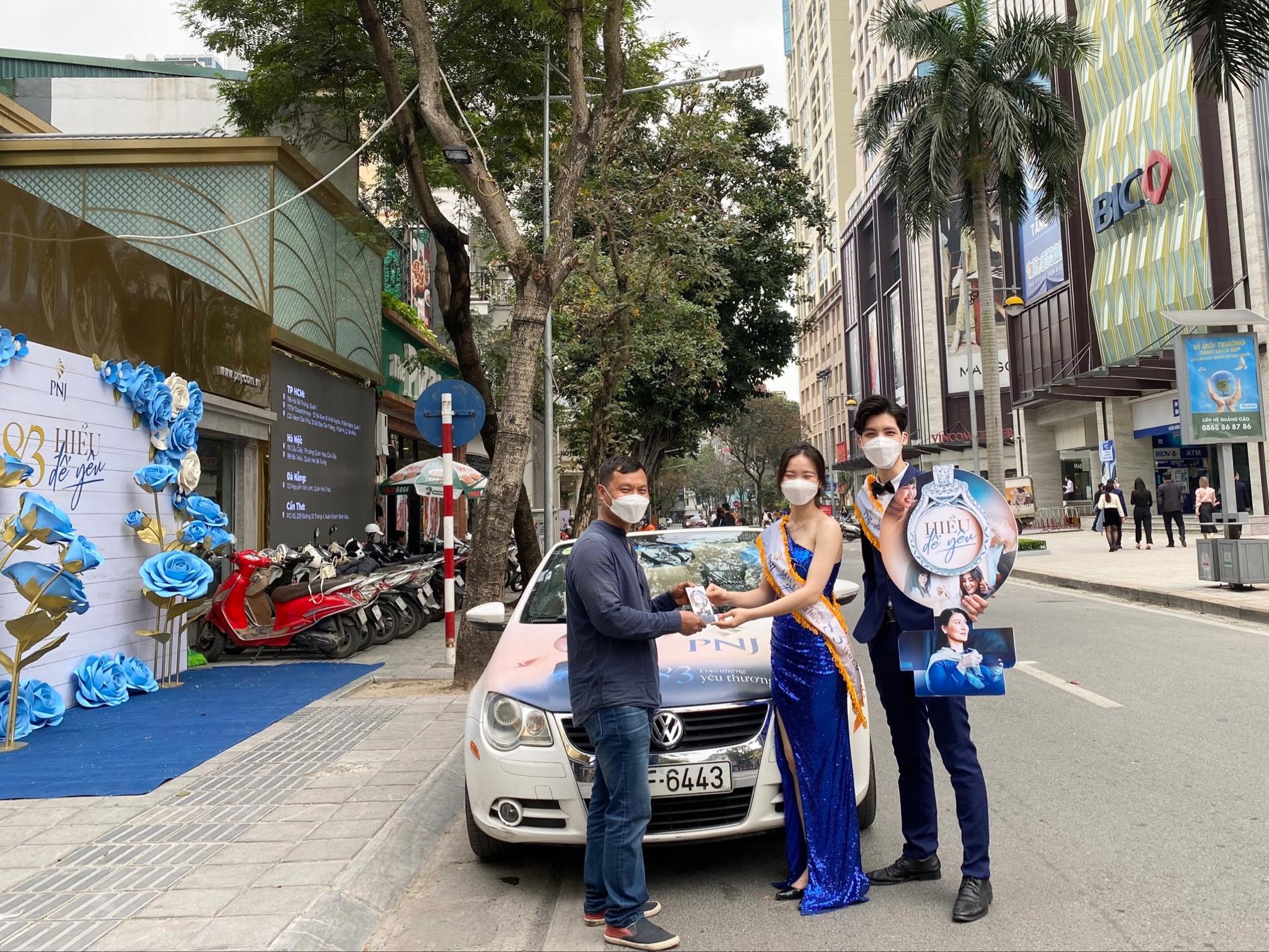 qua tang trang suc 8/3 anh 4