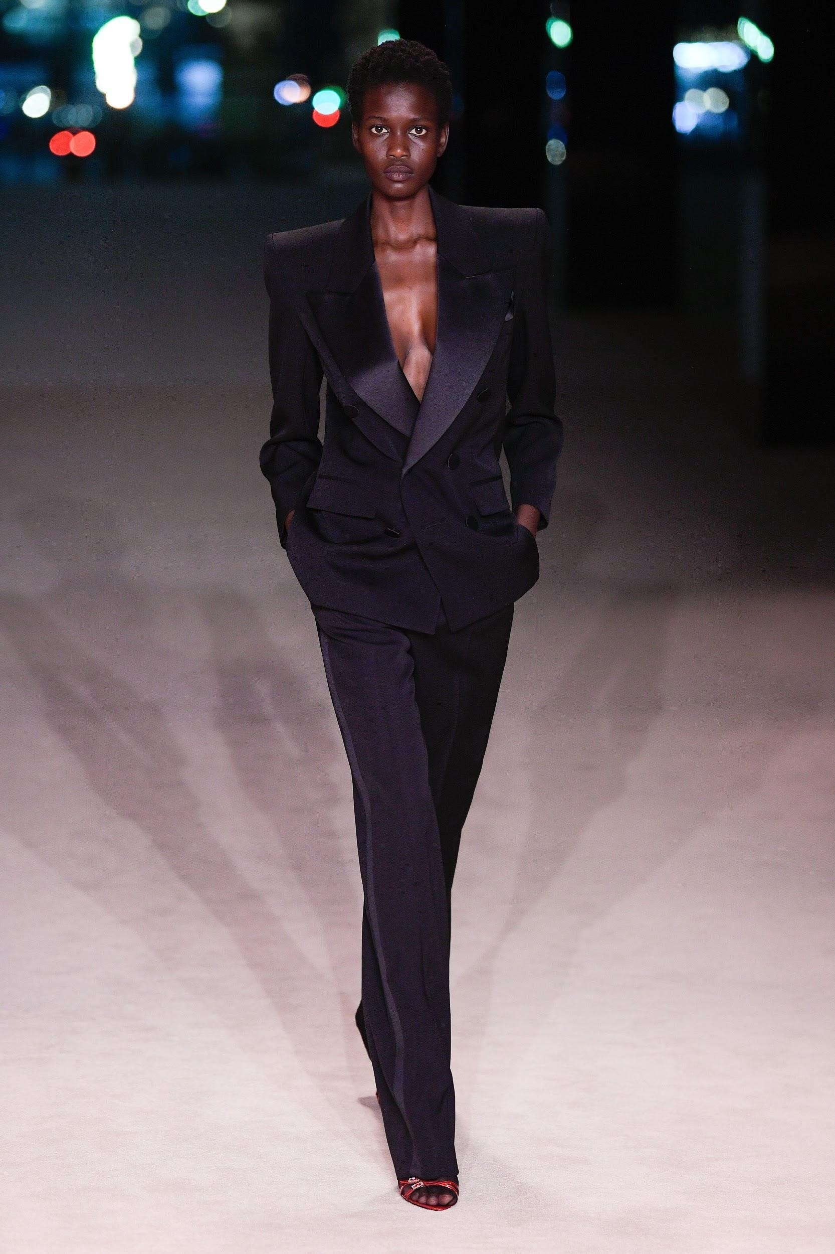 Yves Saint Laurent ảnh 4 Yves Saint Laurent anh 4