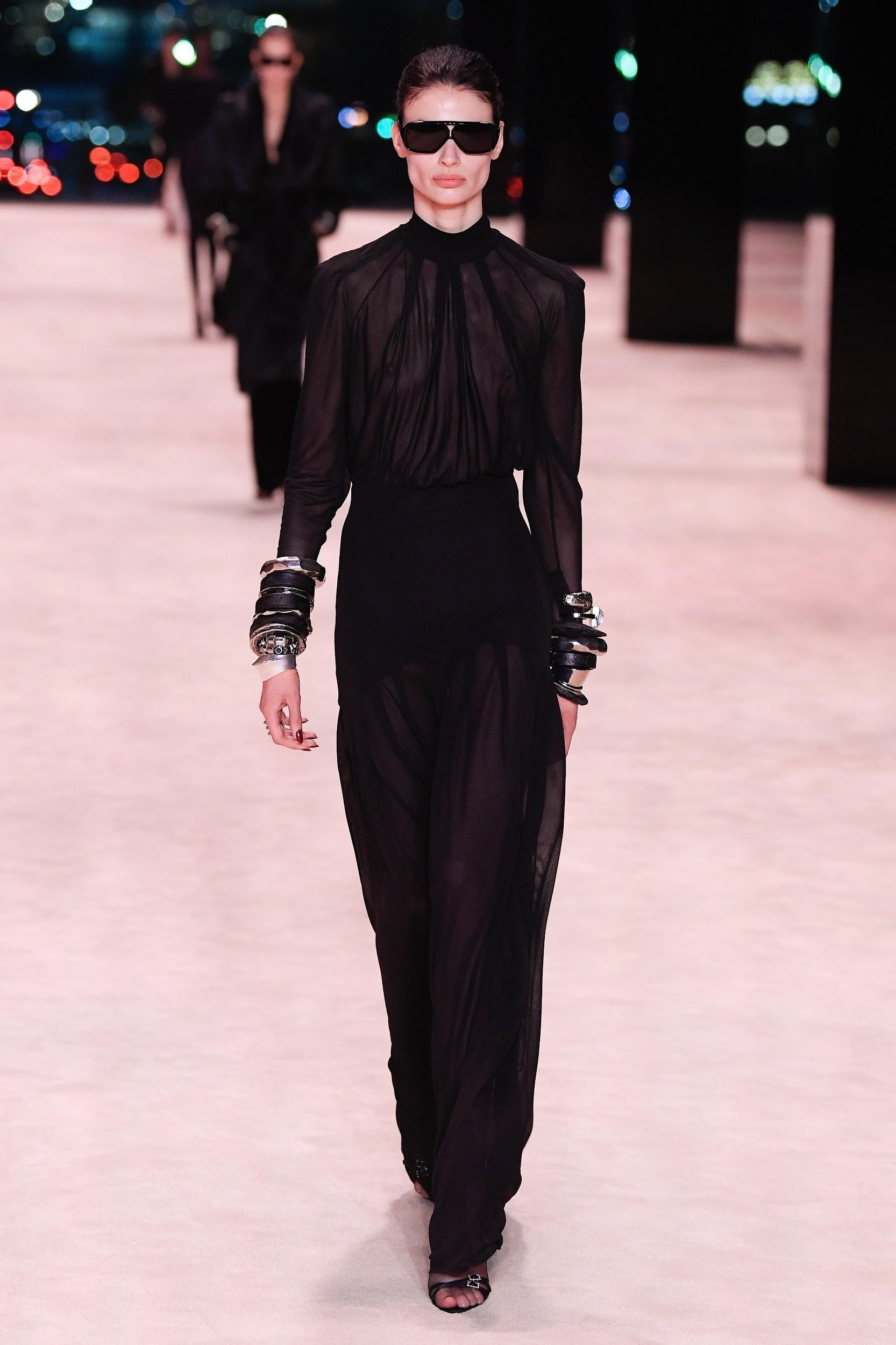 Yves Saint Laurent ảnh 6 Yves Saint Laurent anh 6