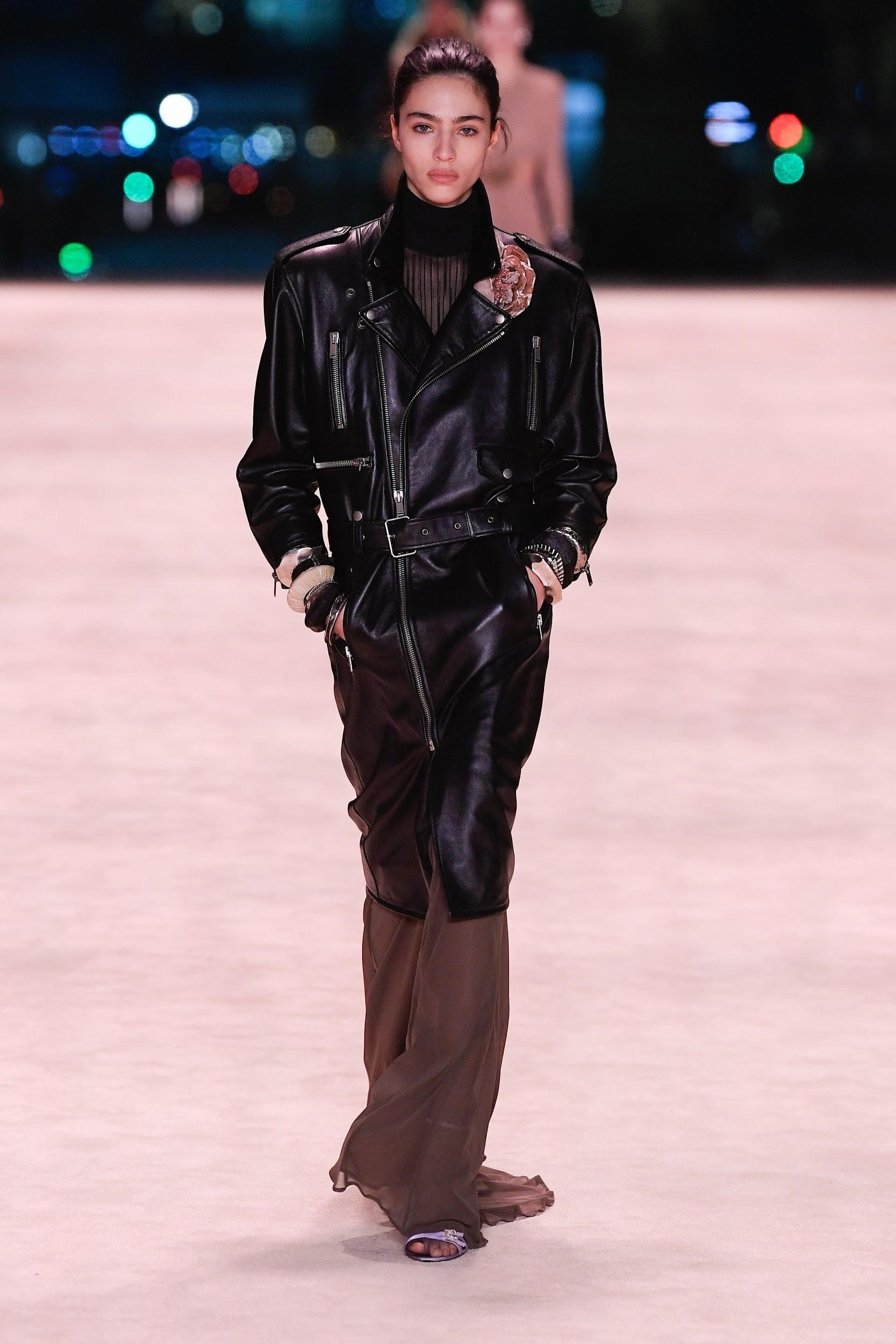 Yves Saint Laurent ảnh 9 Yves Saint Laurent anh 9