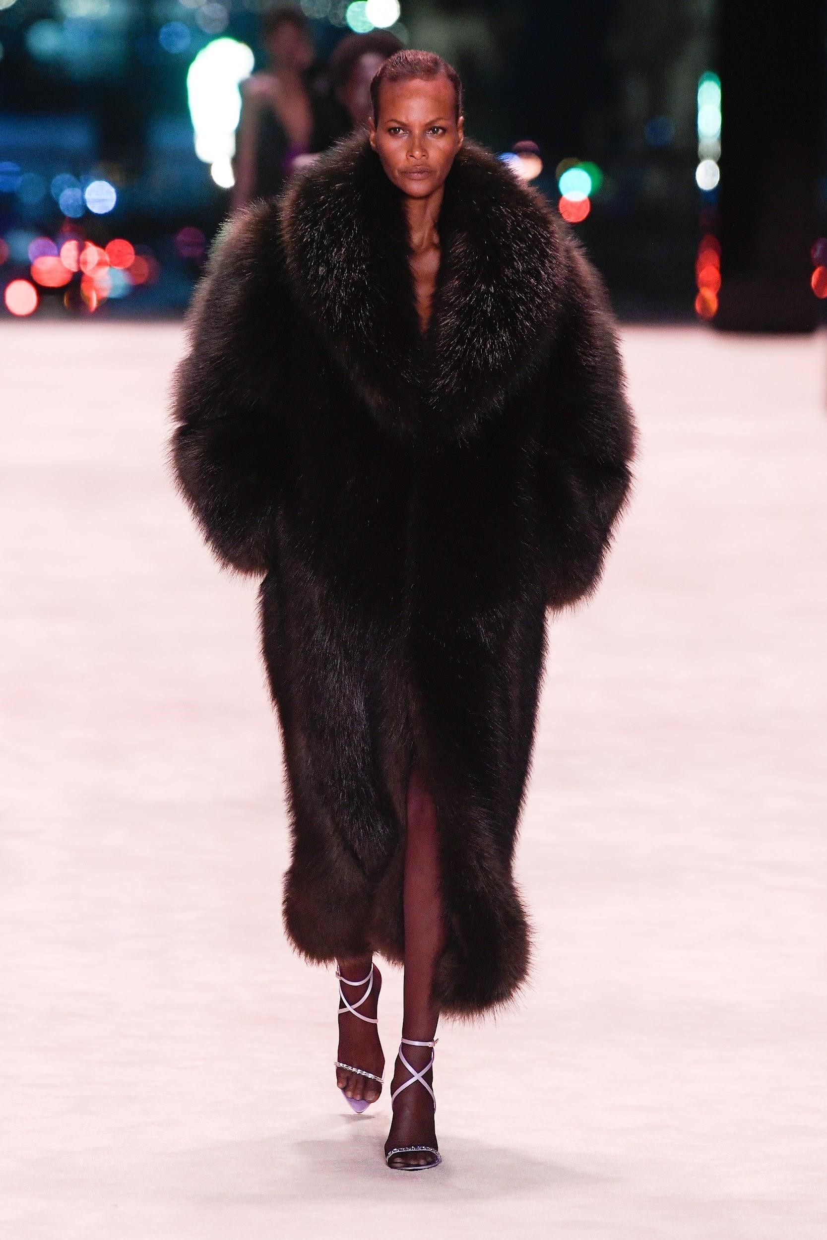 Yves Saint Laurent ảnh 12 Yves Saint Laurent anh 12