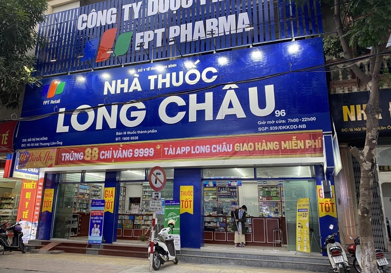 FPT Long Chau giam gia den 50% mung FPT Retail 10 tuoi hinh anh