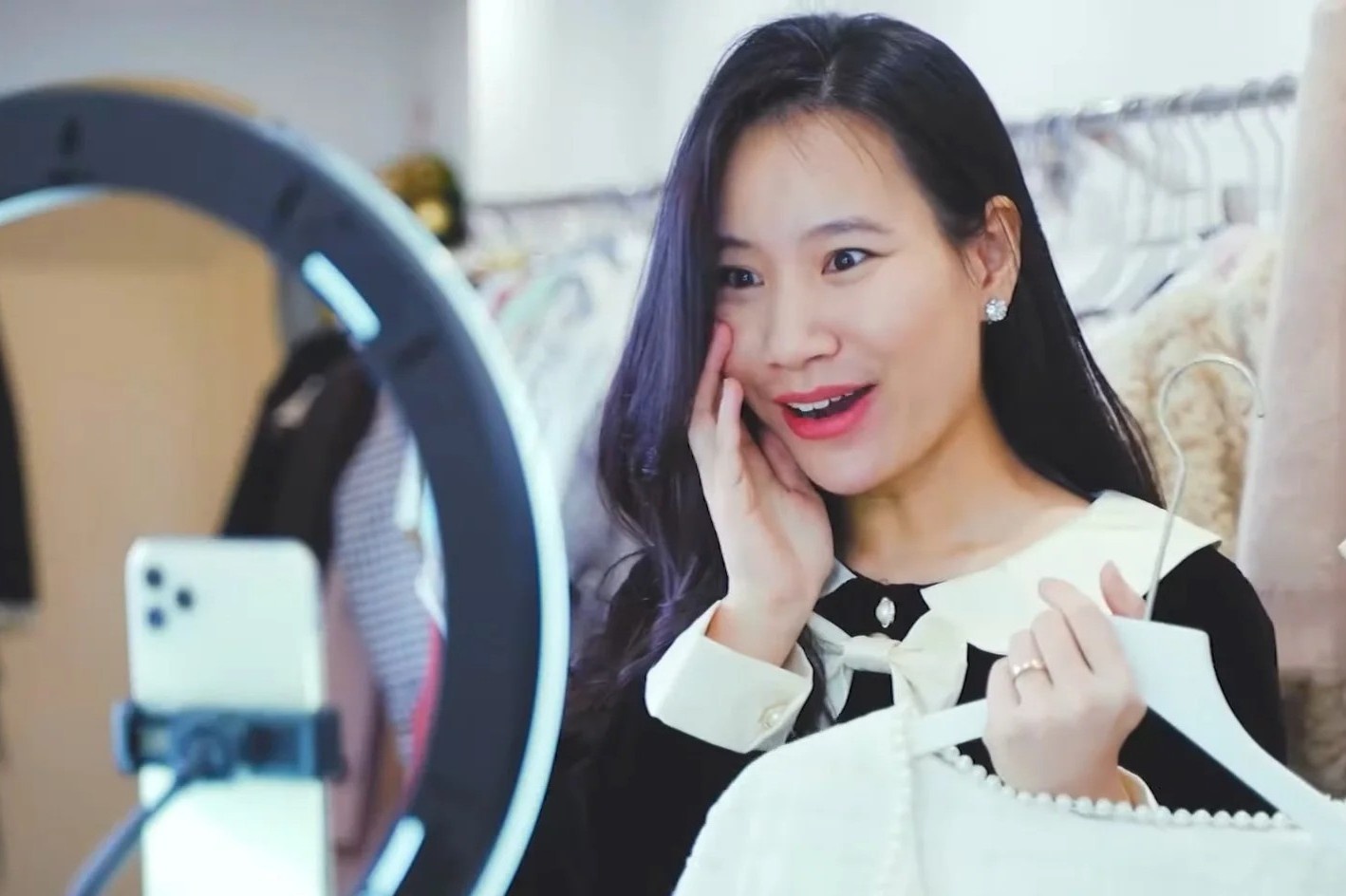 Tang doanh so nho 'chot don' livestream tu dong hinh anh