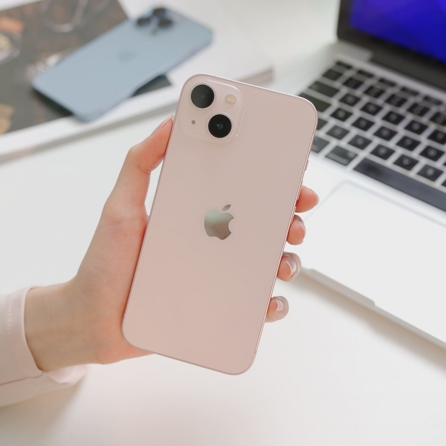 Loat deal hi-tech giam gia den 50% danh cho phai dep dip 8/3 hinh anh