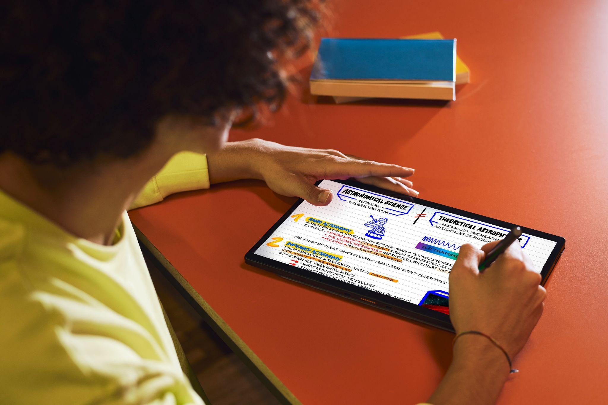 VivoBook 13 Slate OLED dap ung nhu cau hoc tap, lam viec va giai tri hinh anh