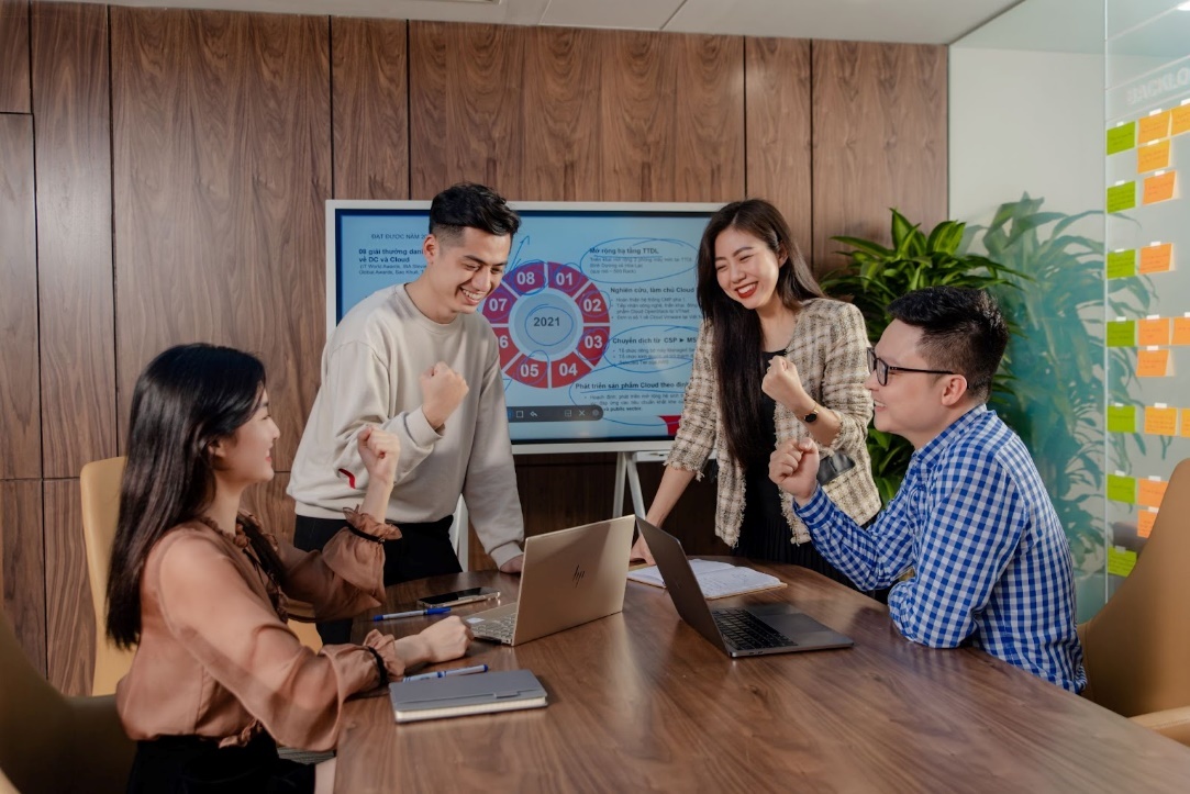 Viettel IDC kien tao moi truong lam viec nang dong thu hut nhan tai hinh anh