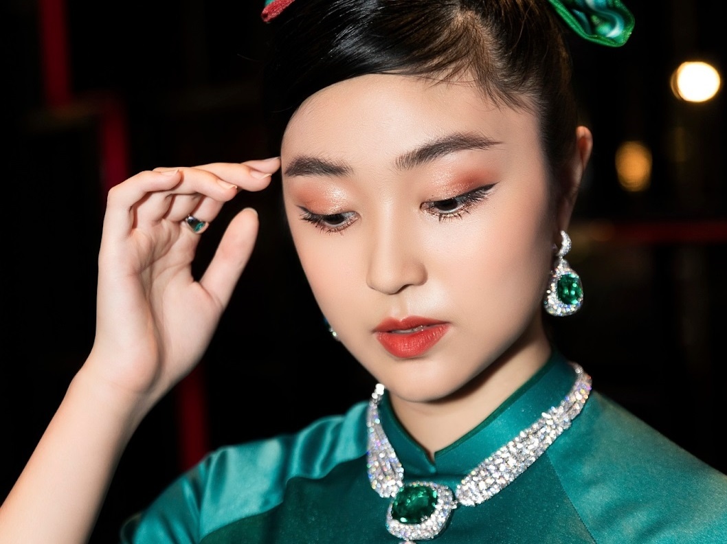 Quan quan Dai su Ao dai 2019 khoe ve dep tinh khoi hinh anh