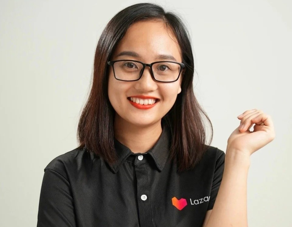 Cau chuyen truyen cam hung cua 2 nha ban hang nu nhan giai LFWA 2022 hinh anh