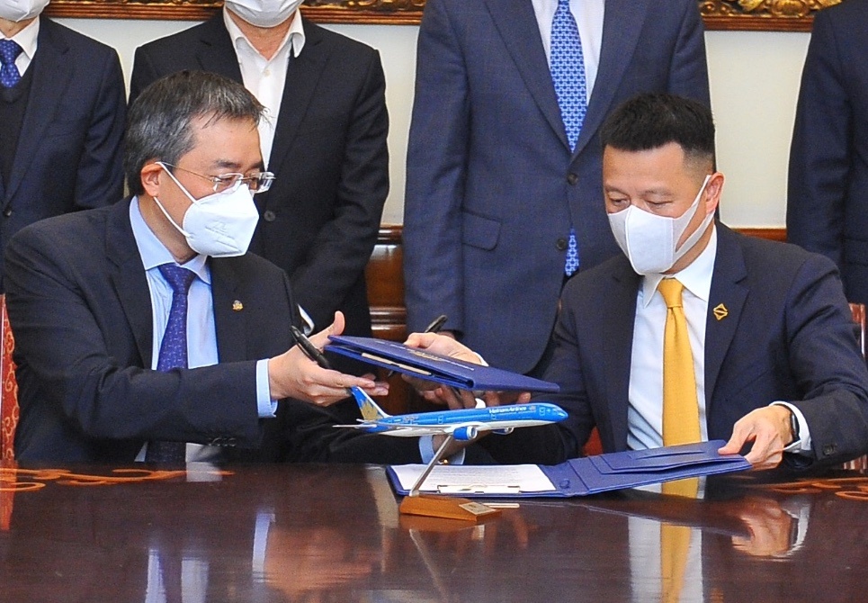 Sun Group va Vietnam Airlines ho tro dua nguoi Viet tu Ukraine ve nuoc hinh anh