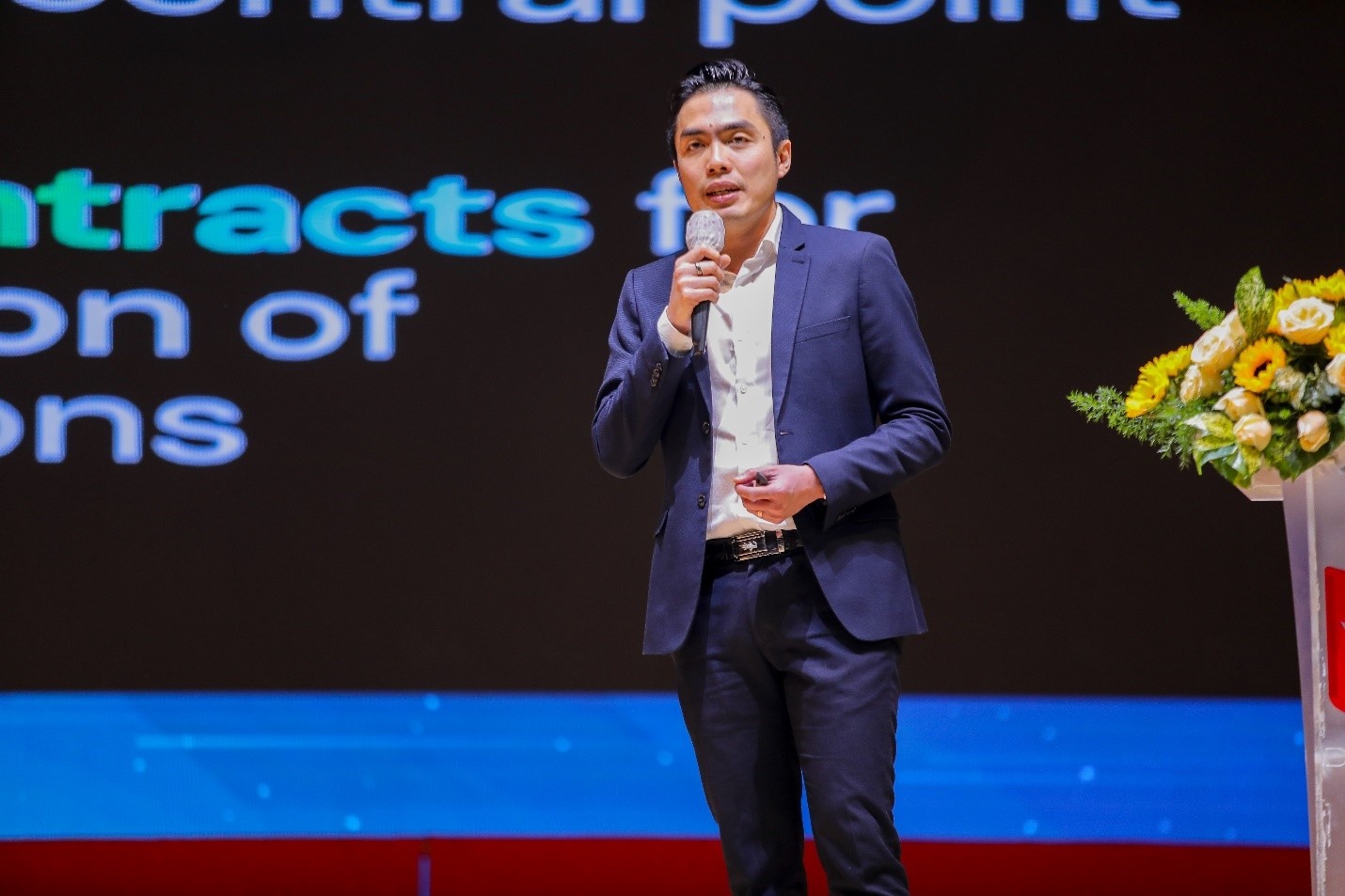 Dai hoc Van Lang anh 3