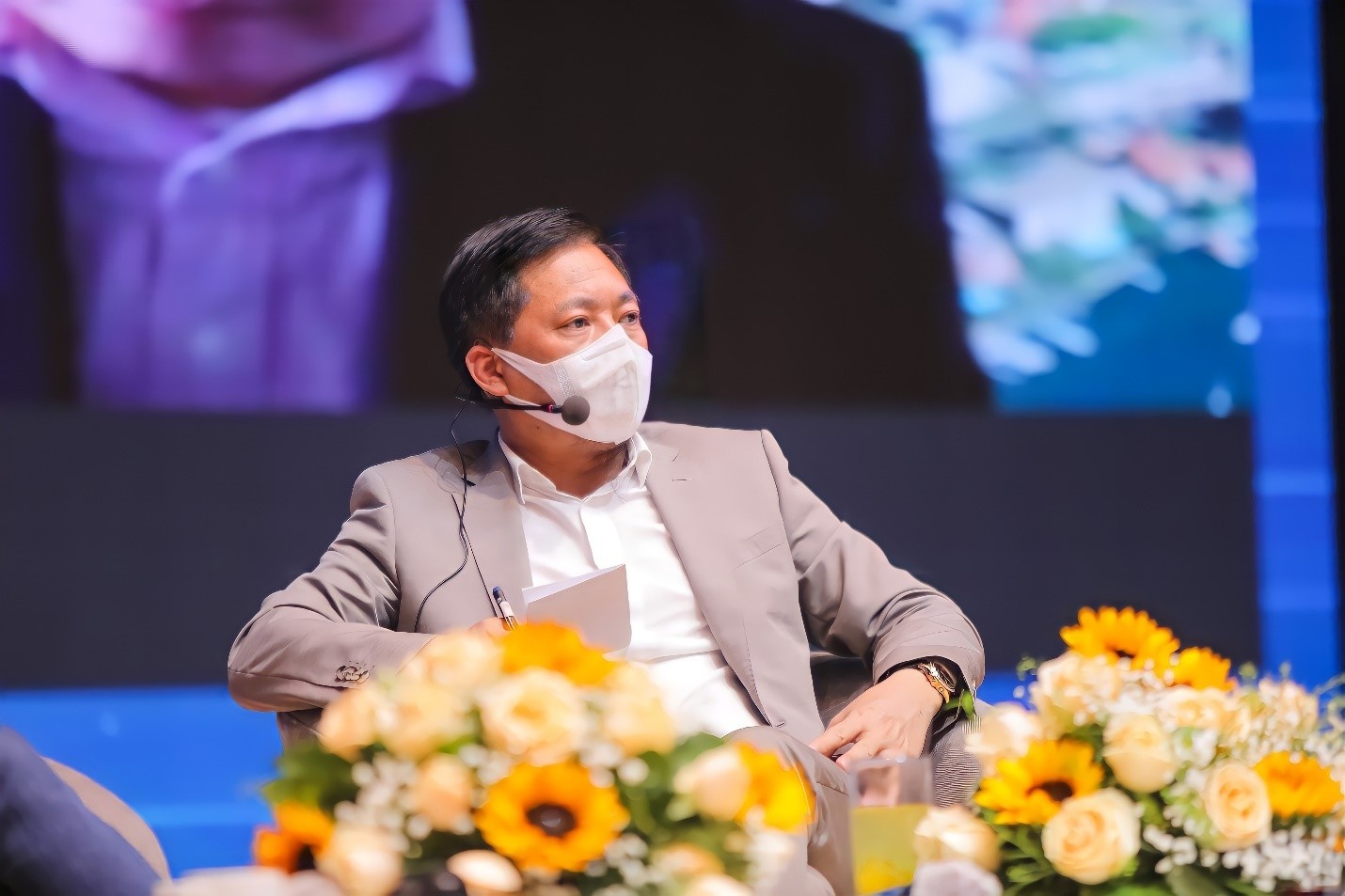 Dai hoc Van Lang anh 4