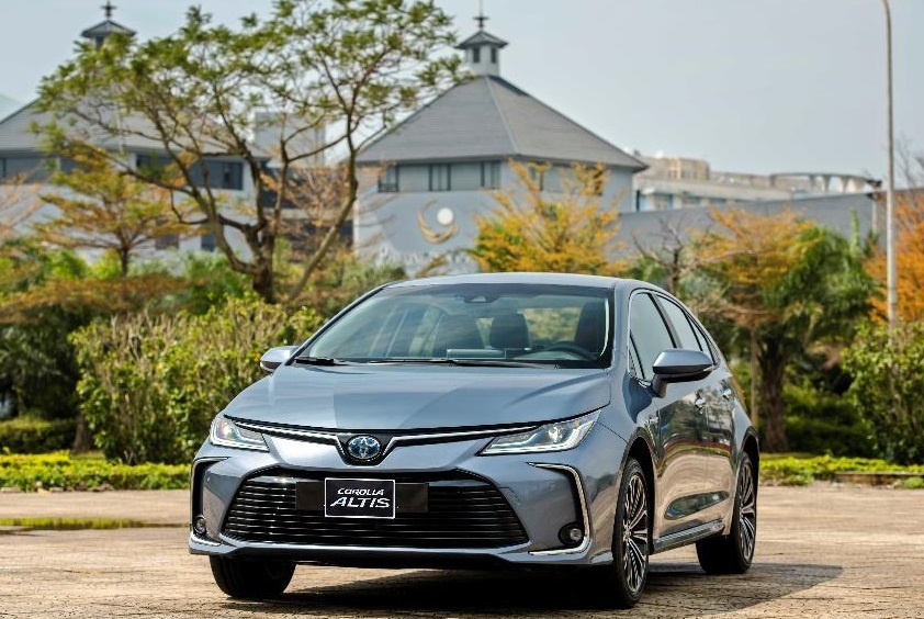 Nhung diem nhan tren Corolla Altis moi chinh phuc nhom doanh nhan tre hinh anh