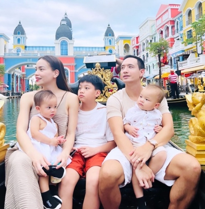 Gia dinh Ho Ngoc Ha anh 1