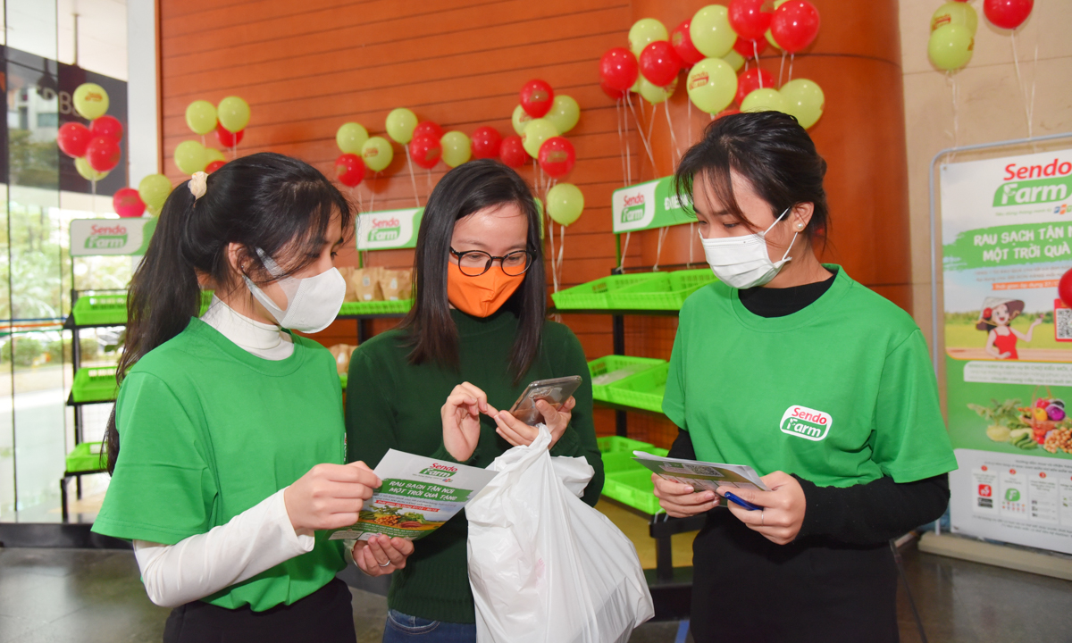 Hanh trinh Sendo lan toa yeu thuong qua chien dich 'Sale toi noc nha' hinh anh