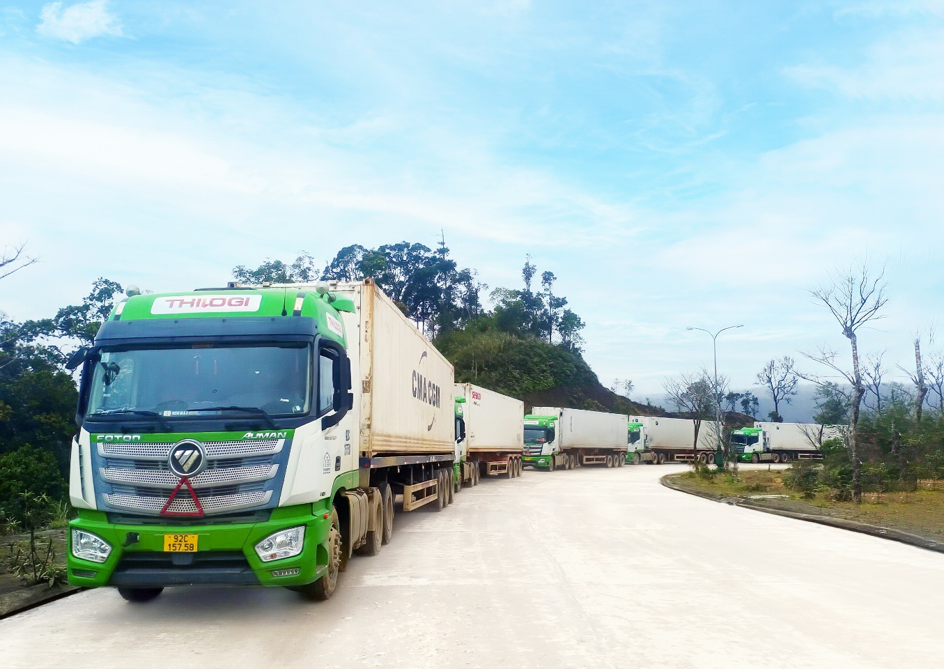 Giai phap logistics qua cua khau Nam Giang cho doanh nghiep Viet, Lao hinh anh
